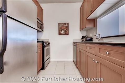 The Pearl - Hi-Rise - 400 East 66th Street, New York, NY  10065 - LG - 4370493