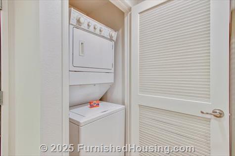 The Village - Garden-Apt - Spectrum, Irvine, CA  92618 - LG - 4749555