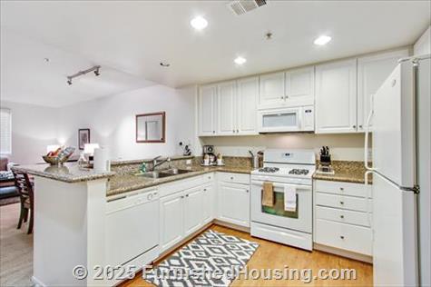 The Village - Garden-Apt - Spectrum, Irvine, CA  92618 - LG - 4749575