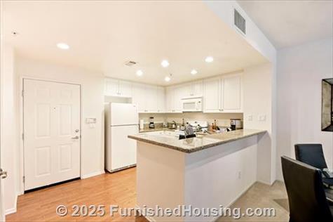 The Village - Garden-Apt - Spectrum, Irvine, CA  92618 - LG - 6514215