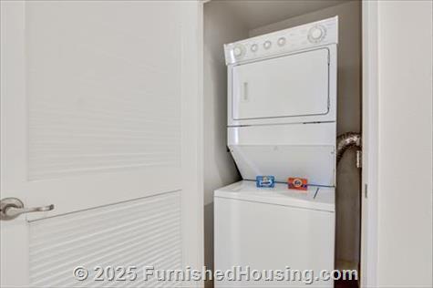 The Village - Garden-Apt - Spectrum, Irvine, CA  92618 - LG - 6514230