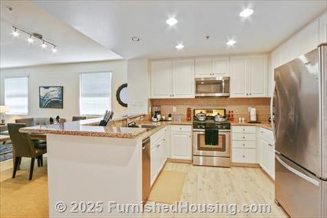 The Village - Garden-Apt - Spectrum, Irvine, CA  92618 - LG - 6644251