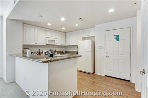 The Village - Garden-Apt - Spectrum, Irvine, CA  92618 - LG - 8015404