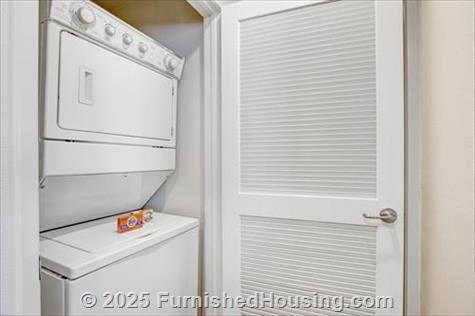 The Village - Garden-Apt - Spectrum, Irvine, CA  92618 - LG - 8015408