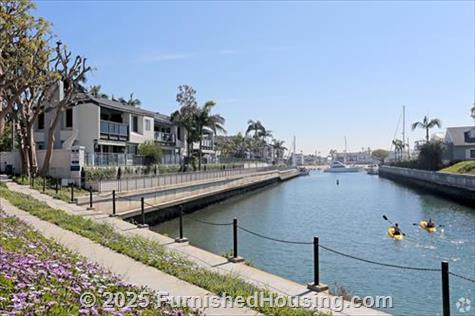 The Waterfront - Walk Up - 919 Bayside Drive, Newport Beach, CA  92660 - LG - 5164419