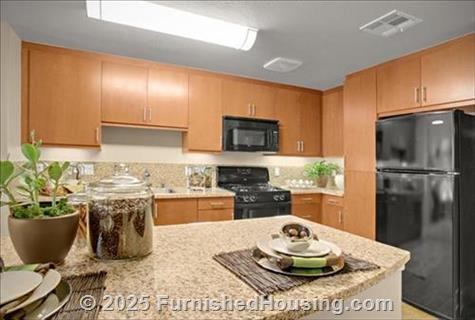 Westgate Apartments - Low-Rise - 250 S Pasadena Ave., Pasadena, CA  91105 - LG - 2289185