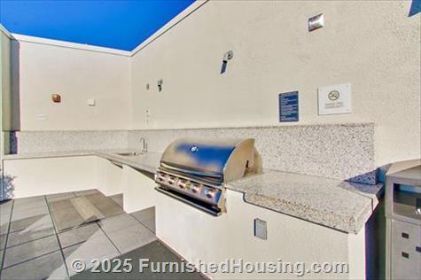 Wilshire La Brea - Mid-Rise - 5200 Wilshire Boulevard, Los Angeles, CA  90036 - LG - 4846838